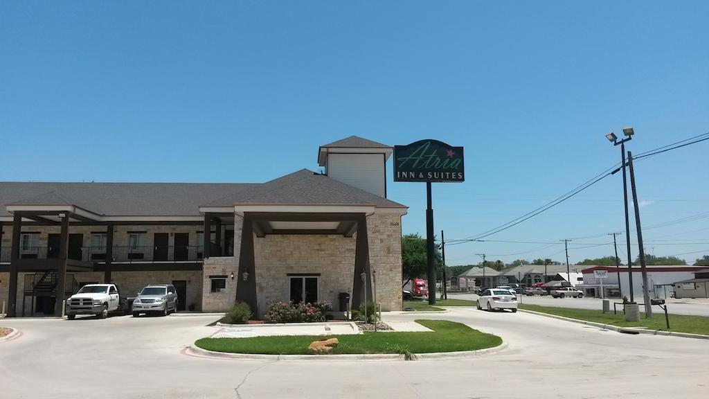Atria Inn & Suites Three Rivers Buitenkant foto
