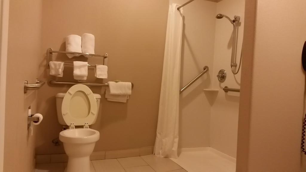 Atria Inn & Suites Three Rivers Kamer foto