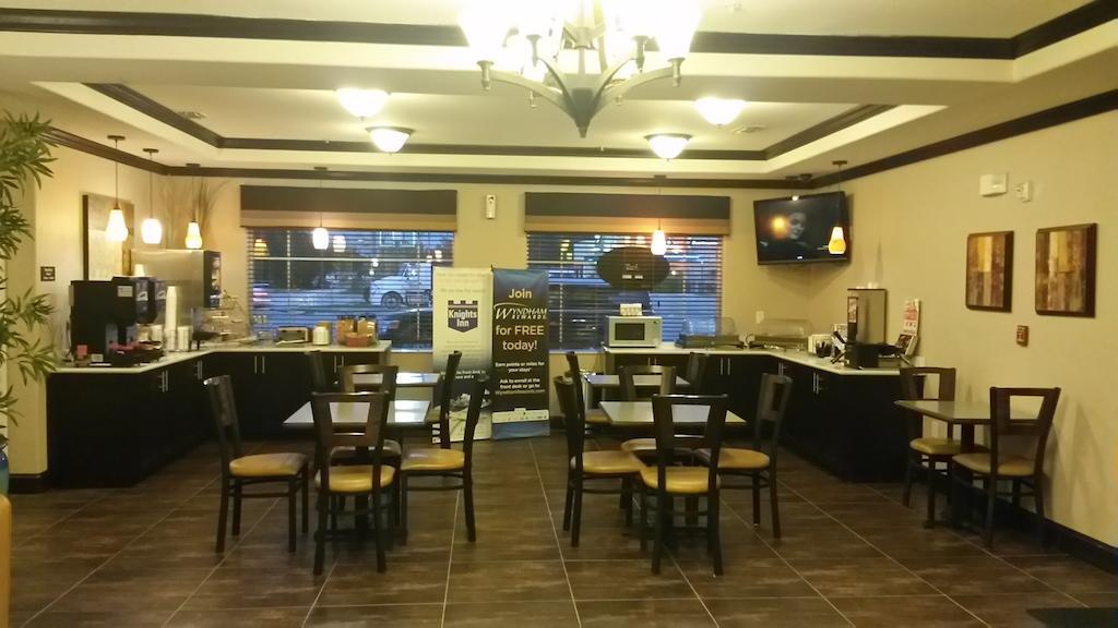 Atria Inn & Suites Three Rivers Buitenkant foto